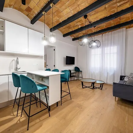 アパート Bebarceloner Eixample - 4 Bedrooms *