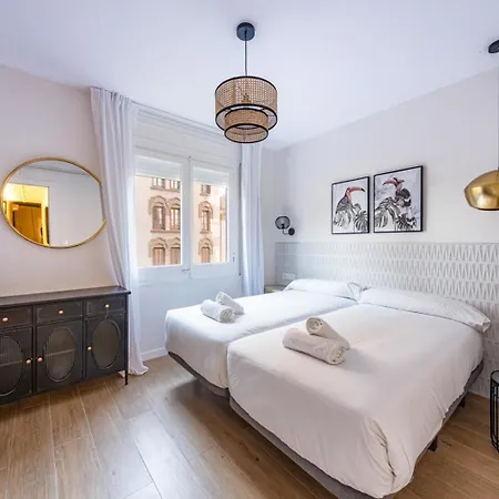 Apartment Bebarceloner Eixample - 4 Bedrooms