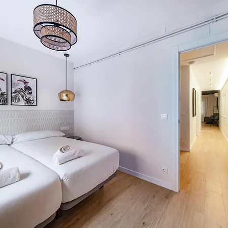 Apartment Bebarceloner Eixample - 4 Bedrooms
