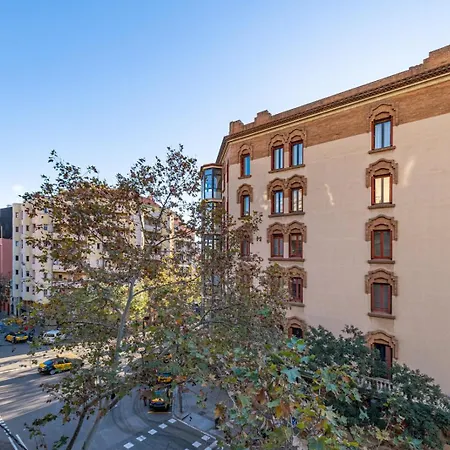 Apartment Bebarceloner Eixample - 4 Bedrooms *