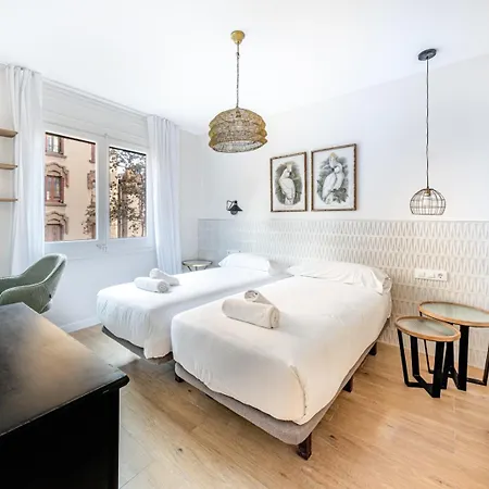 Bebarceloner Eixample - 4 Bedrooms Apartment Barcelona
