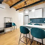 Bebarceloner Eixample - 4 Bedrooms Apartamento
