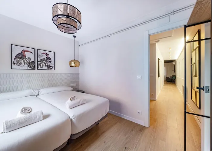 شقة Bebarceloner Eixample - 4 Bedrooms