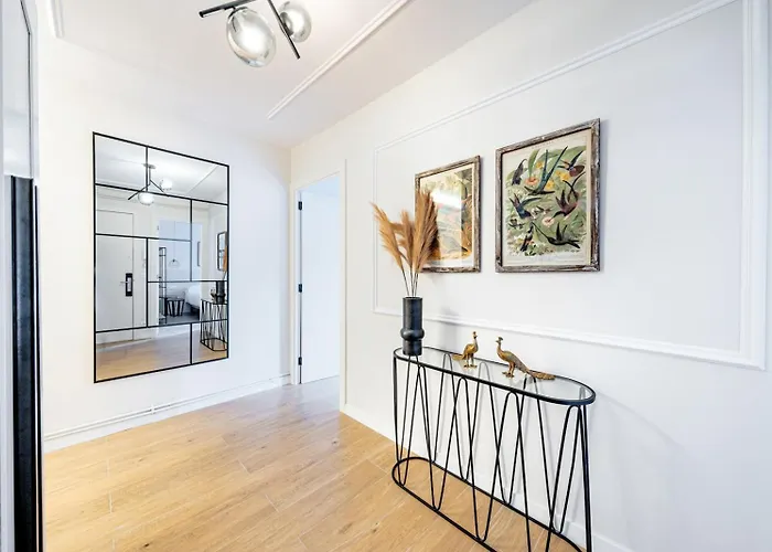 شقة Bebarceloner Eixample - 4 Bedrooms برشلونة